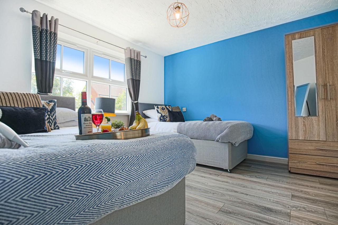 Delightful 2 Bed Apartment For Bicester Outlet Shopping By Platinum Key Properties Екстер'єр фото
