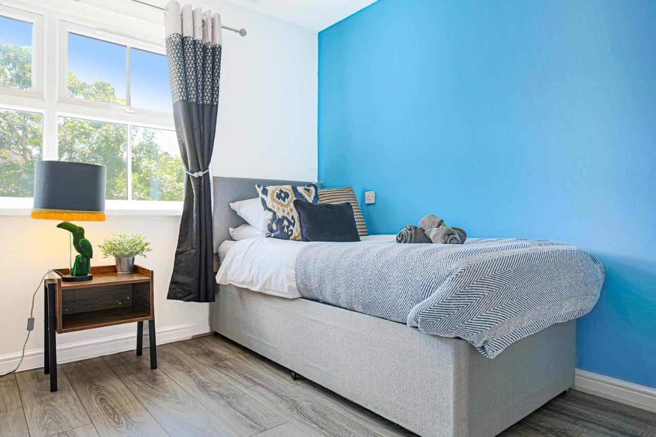 Delightful 2 Bed Apartment For Bicester Outlet Shopping By Platinum Key Properties Екстер'єр фото