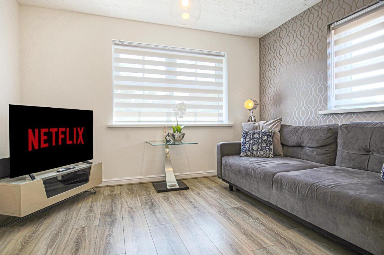 Delightful 2 Bed Apartment For Bicester Outlet Shopping By Platinum Key Properties Екстер'єр фото