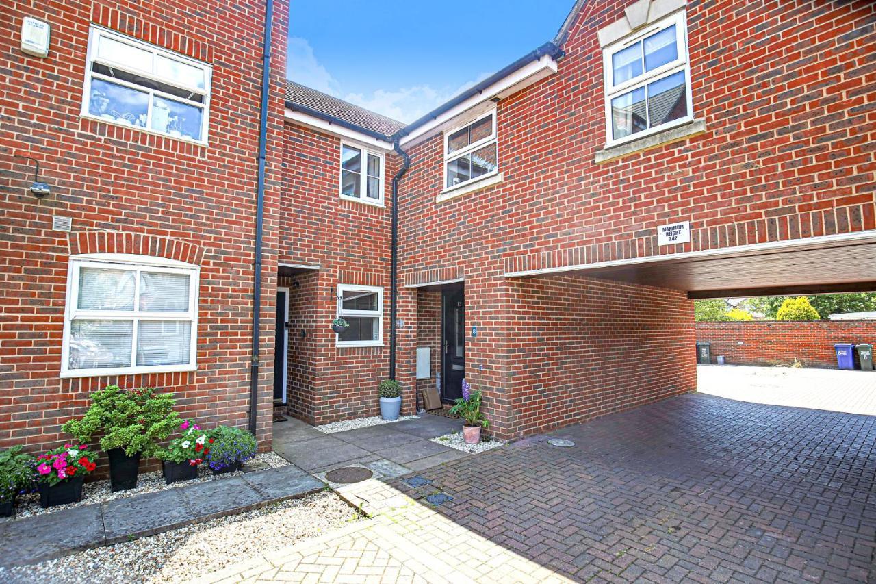 Delightful 2 Bed Apartment For Bicester Outlet Shopping By Platinum Key Properties Екстер'єр фото